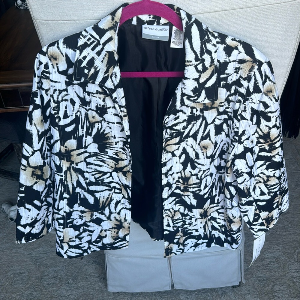 Alfred Dunner blazer/jacket. NWT size petite 14. Gorgeous